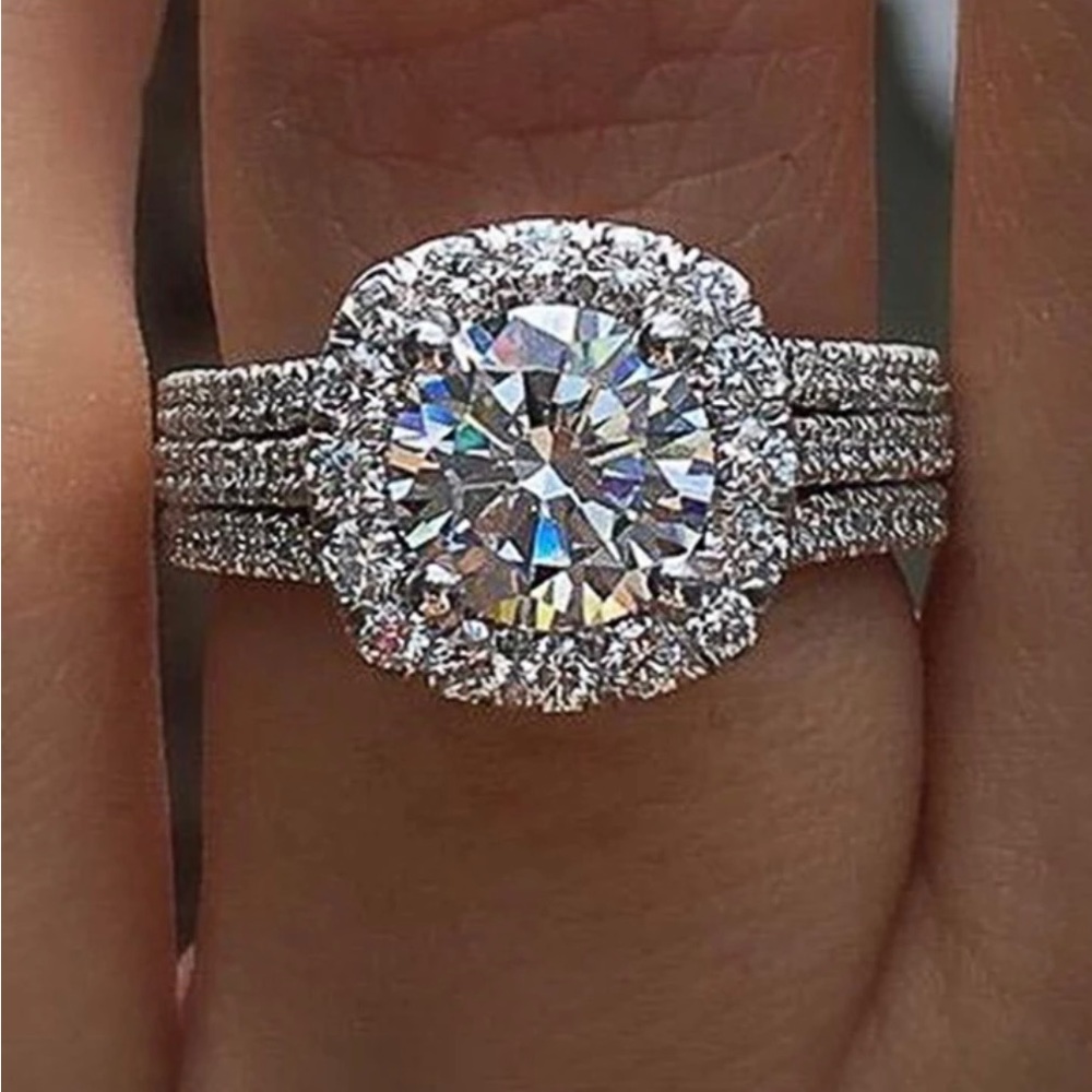 Beautiful Square CZ Ring size 6 - Picture 4 of 6